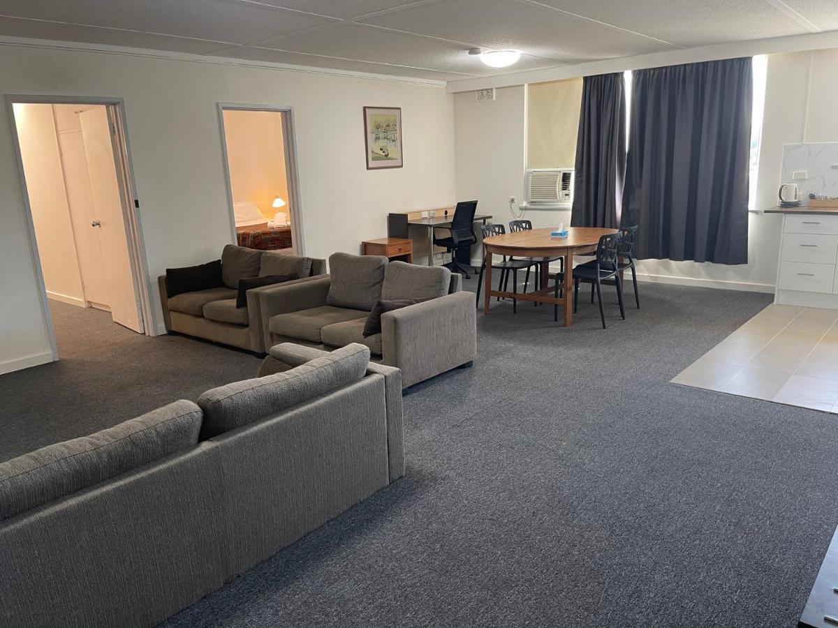 Parkside Inn Motel Melbourne Exterior photo
