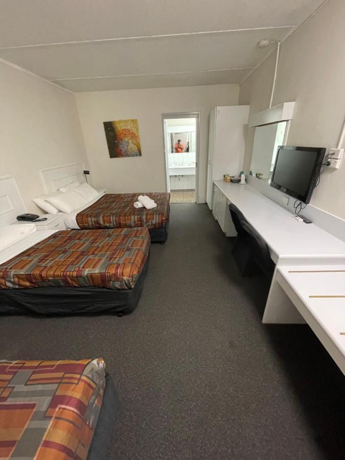 Parkside Inn Motel Melbourne Exterior photo