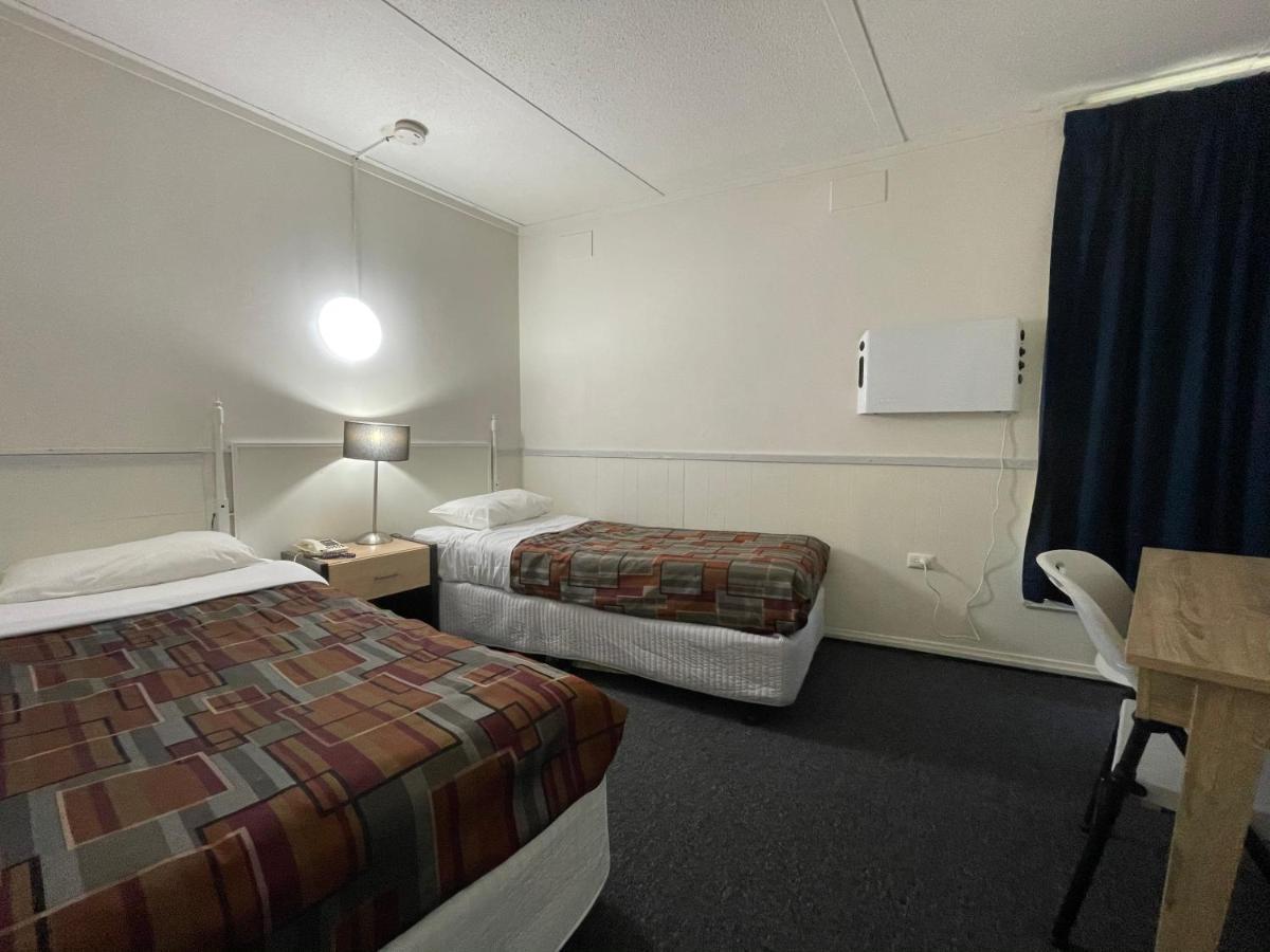 Parkside Inn Motel Melbourne Exterior photo